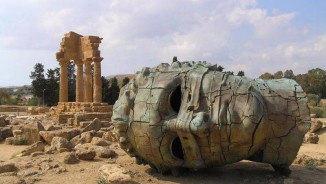 THE HOUSE OF CHAOS - A House for Luigi Pirandello